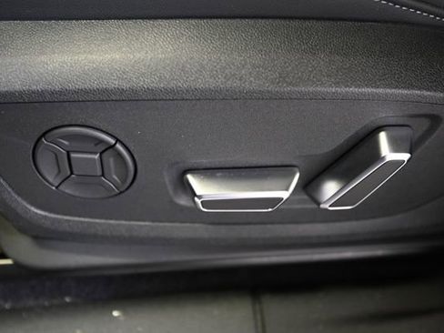 New 2026 Audi Q3 quattro 2.0T AWD/4WD image 26