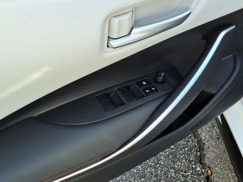 Used 2024 Toyota Corolla SE image 16