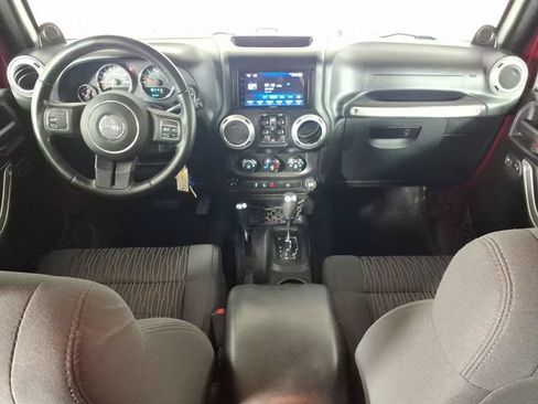 Used 2012 Jeep Wrangler Unlimited Sahara w/ Trailer Tow Group AWD/4WD image 10