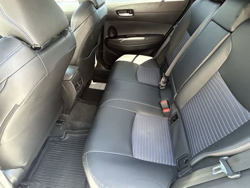 Used 2025 Toyota Corolla Cross AWD Hybrid w/ Convenience Package image 18