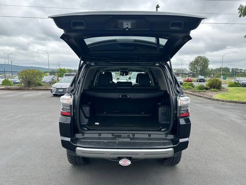Used 2020 Toyota 4Runner TRD Off-Road Premium AWD/4WD image 11