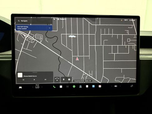 Used 2025 Tesla Model X AWD/4WD image 24