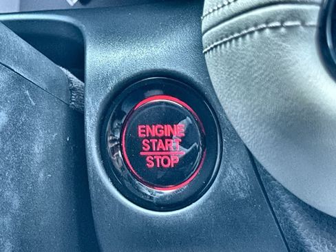 Used 2024 Honda HR-V LX image 17