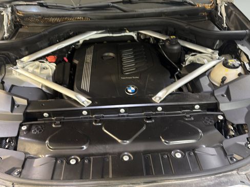 Used 2019 BMW X5 xDrive40i w/ Premium Package 2 AWD/4WD image 24