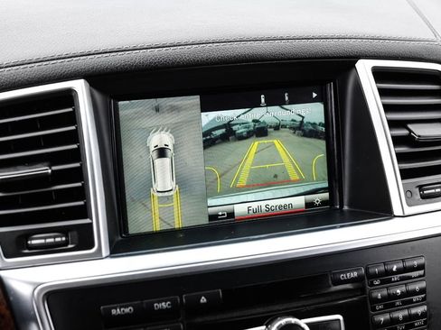 Used 2015 Mercedes-Benz GL 550 4MATIC image 20