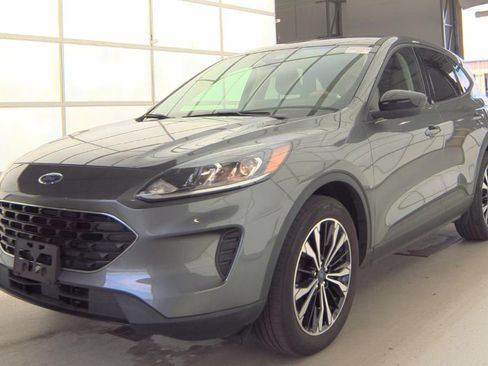 Used 2022 Ford Escape SE w/ SE Sport Appearance Package AWD/4WD image 1