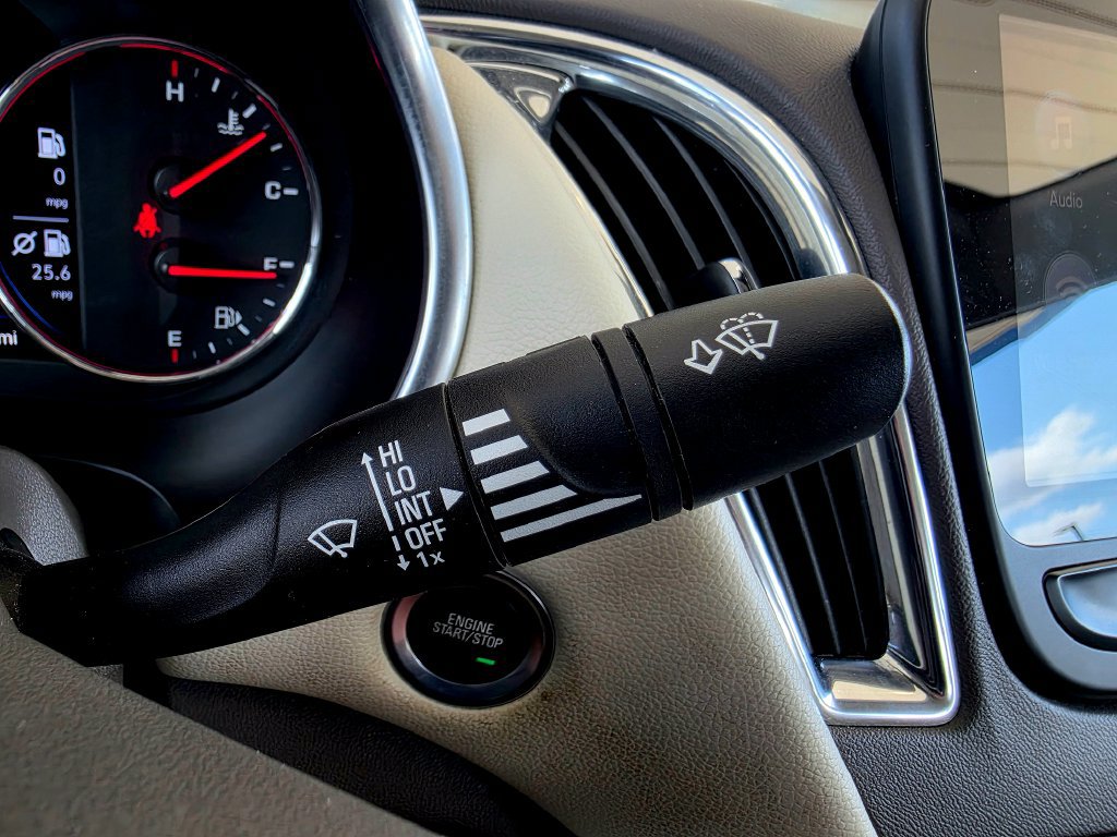 Used 2024 Chevrolet Malibu LT FWD image 28