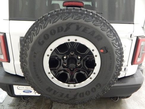 New 2025 Ford Bronco Badlands image 5