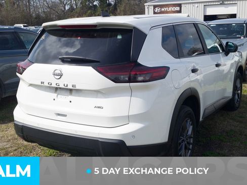 Used 2024 Nissan Rogue S image 3