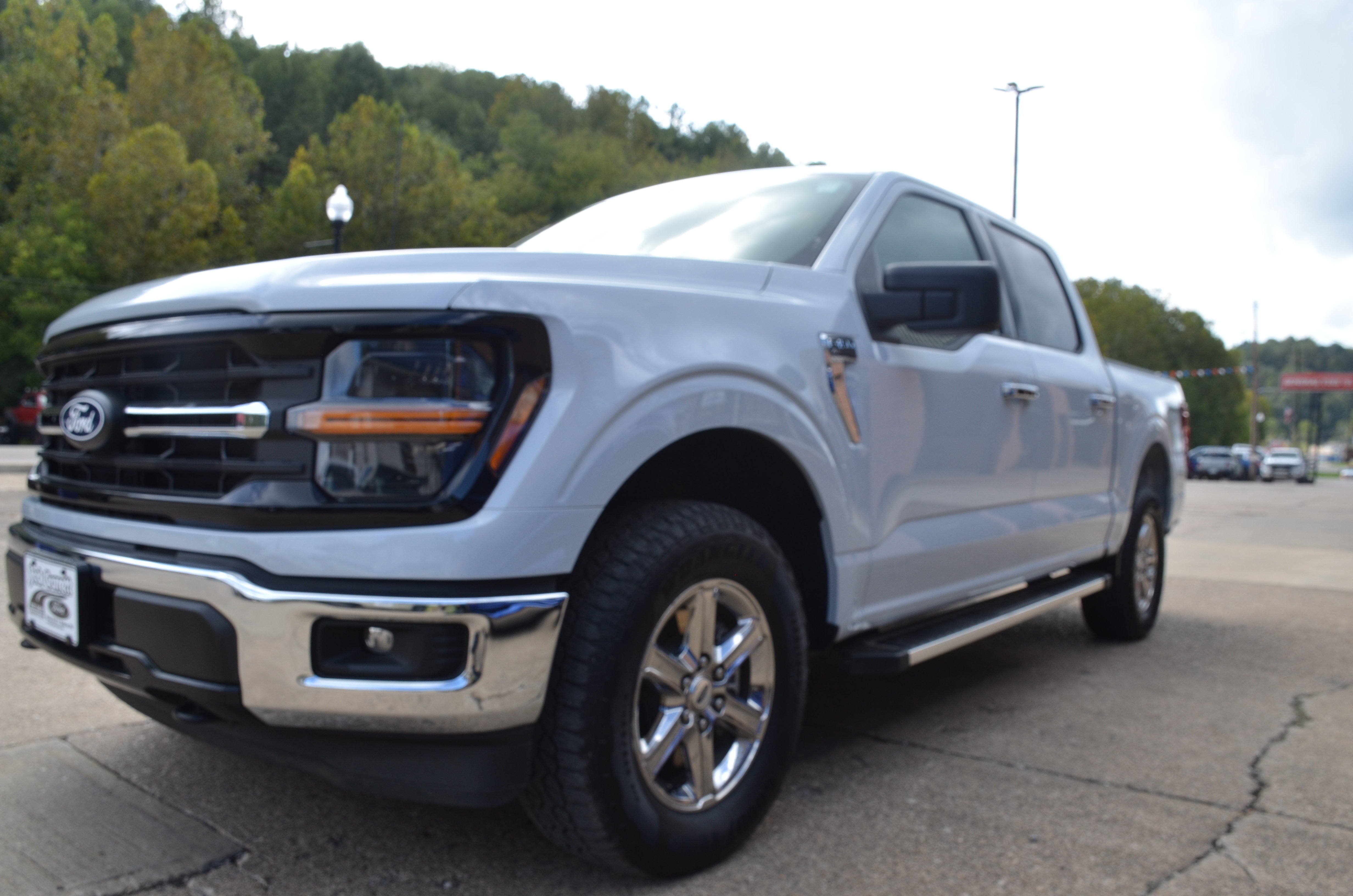 Used 2025 Ford F150 XLT w/ Equipment Group 301A Standard AWD/4WD image 3