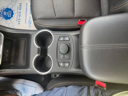 Used 2021 GMC Terrain SLT w/ Elevation Edition FWD image 24