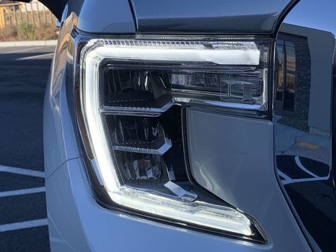 Used 2021 GMC Sierra 1500 Denali w/ Denali Ultimate Package image 9