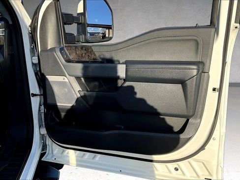 Used 2023 Ford F250 Lariat w/ Lariat Ultimate Package image 29