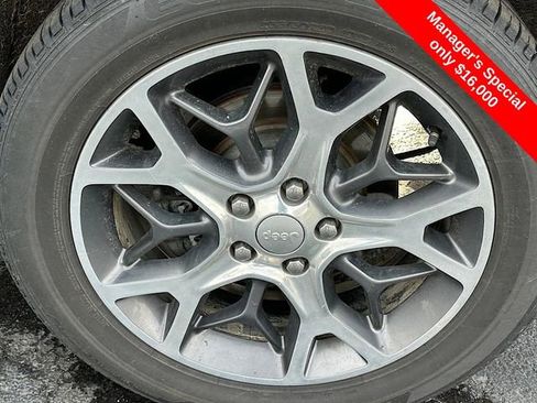 Used 2019 Jeep Grand Cherokee Overland image 26