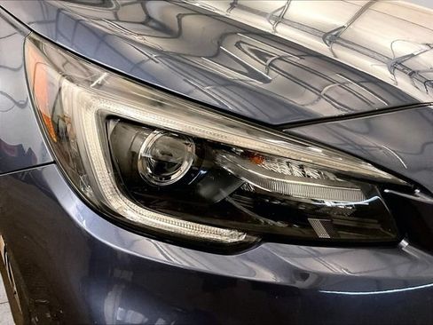 Used 2018 Subaru Outback 2.5i Limited AWD/4WD image 28