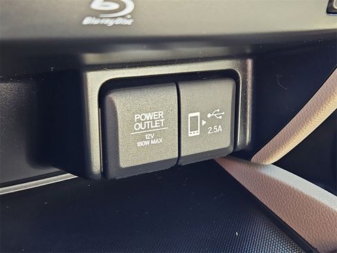 Certified 2022 Honda Pilot Touring image 19