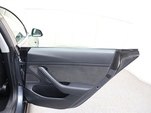 Used 2020 Tesla Model 3 Standard Range RWD image 24