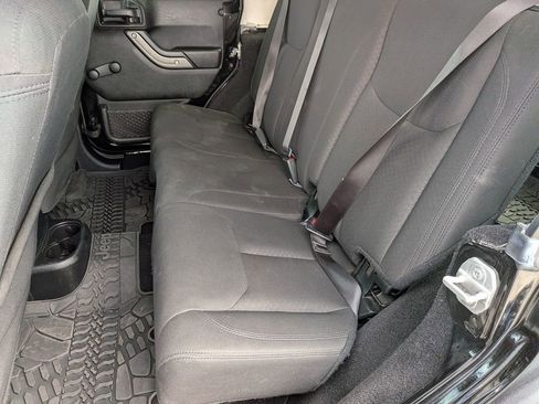 Used 2017 Jeep Wrangler Unlimited Sport AWD/4WD image 22