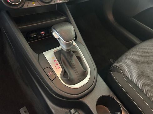 Used 2024 Kia Forte LXS w/ LXS Technology Package FWD image 19