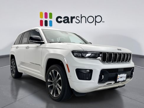 Used 2023 Jeep Grand Cherokee Overland AWD/4WD image 7