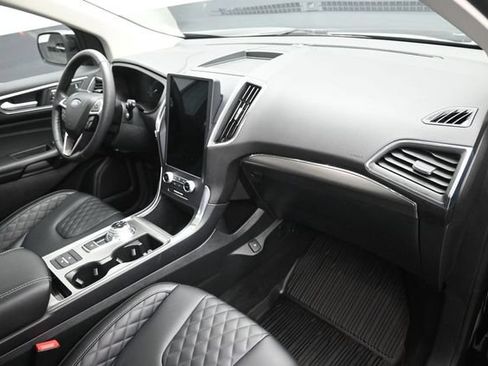 Certified 2024 Ford Edge Titanium AWD/4WD image 27