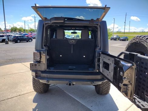 Used 2016 Jeep Wrangler Sport AWD/4WD image 14