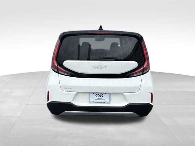 Used 2024 Kia Soul S FWD image 7