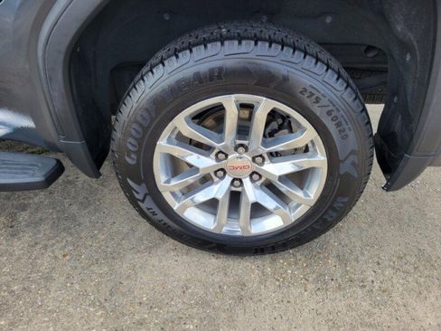 Used 2019 GMC Sierra 1500 SLT w/ SLT Premium Package image 9