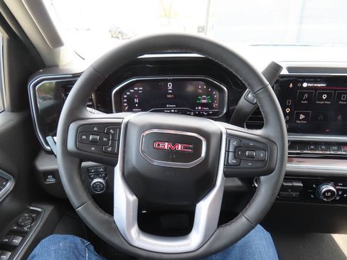 Used 2025 GMC Sierra 1500 SLT AWD/4WD image 45