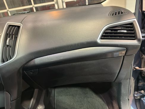 Used 2019 Ford Edge SE AWD/4WD image 24