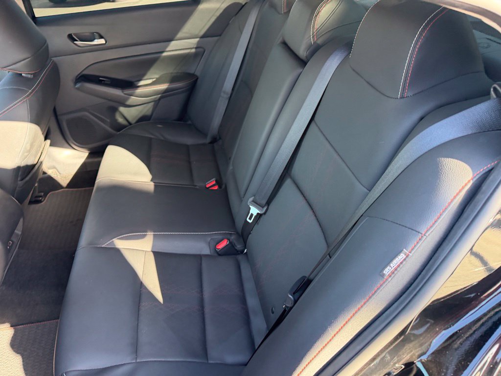 Used 2024 Nissan Altima 2.5 SR w/ SR Premium Package FWD image 9