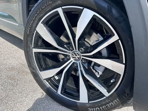 New 2026 Volkswagen Atlas SEL Premium R-Line AWD/4WD image 2