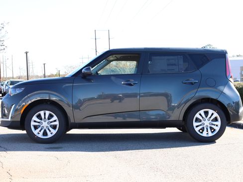 New 2025 Kia Soul LX image 2
