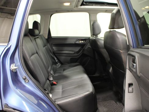 Used 2018 Subaru Forester 2.5i Touring AWD/4WD image 24
