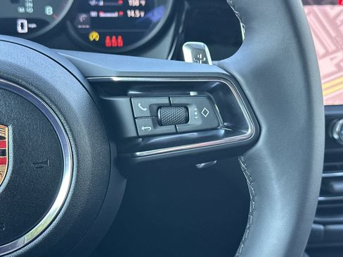 Certified 2025 Porsche Macan AWD/4WD image 27