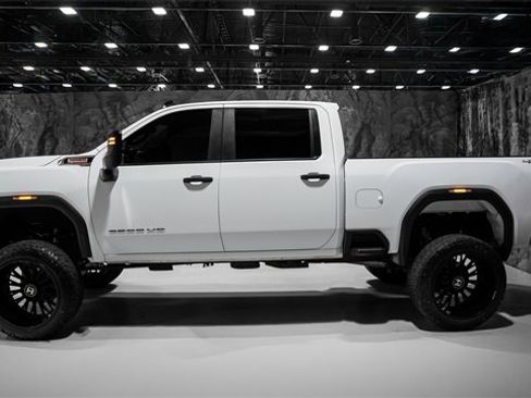 Used 2021 GMC Sierra 2500 4x4 Crew Cab w/ Gooseneck/5TH Wheel Package image 26