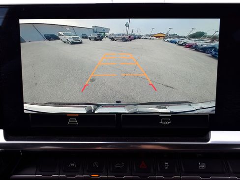 Used 2025 GMC Sierra 1500 SLT image 13