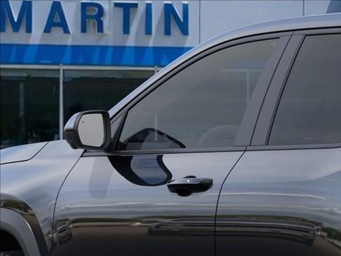 New 2026 Chevrolet Equinox LT image 12