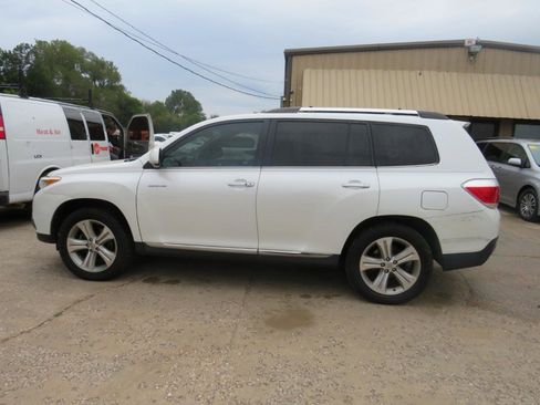 Used 2013 Toyota Highlander Limited image 16