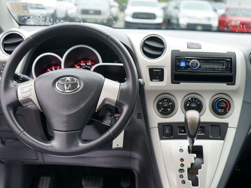 Used 2009 Toyota Matrix S AWD/4WD image 12