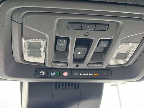 New 2026 GMC Sierra 1500 SLT w/ SLT Premium Plus Package AWD/4WD image 14