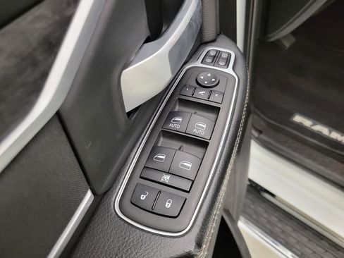 Used 2024 RAM 2500 Big Horn w/ Off Road Package AWD/4WD image 29