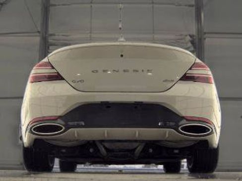 Used 2025 Genesis G70 2.5T AWD/4WD image 11