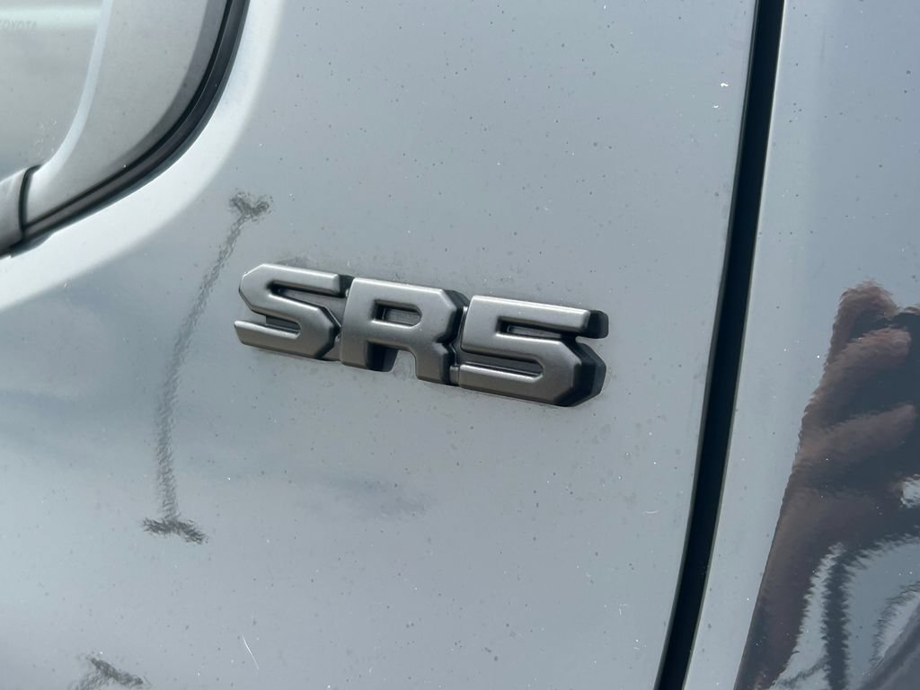 Certified 2024 Toyota Tacoma SR5 AWD/4WD image 13