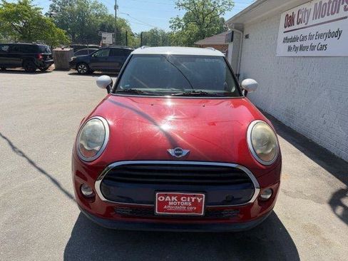 Used 2018 MINI Cooper 4-Door Hardtop FWD image 3