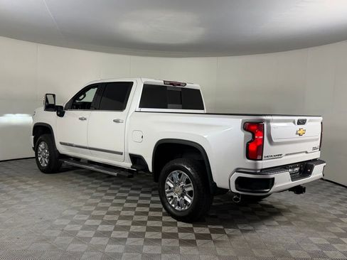 Used 2024 Chevrolet Silverado 2500 High Country w/ High Country Premium Package AWD/4WD image 9