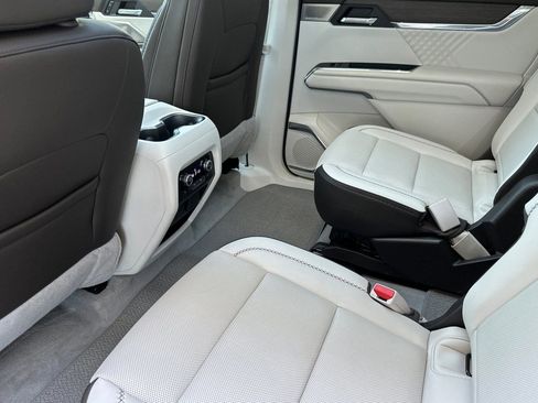 Certified 2024 GMC Acadia Denali w/ Super Cruise Package AWD/4WD image 13