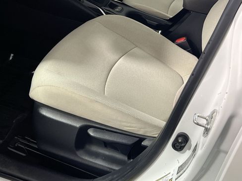 Used 2022 Toyota Corolla LE w/ LE Convenience Package FWD image 12