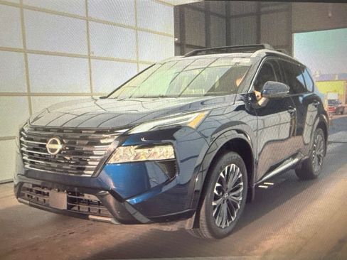Used 2026 Nissan Rogue Platinum w/ Platinum Premium Package AWD/4WD image 1