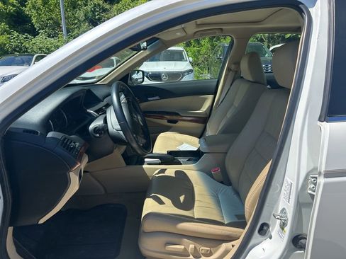 Used 2011 Honda Accord EX-L image 9